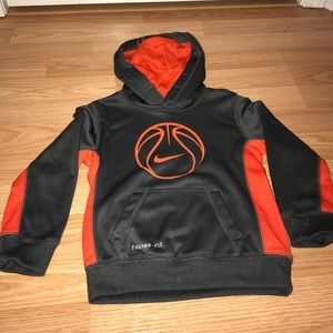 Boys Nike Therma Fit 3T pull over hoodie